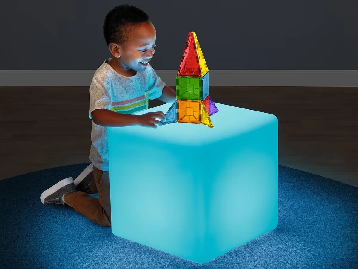 Color-Changing Light Cube - US 7005