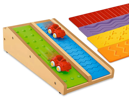 Roll & Race! Activity Ramp - US 4248