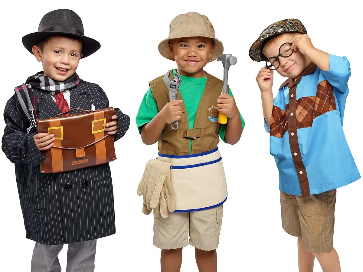 Grandpa’s Dress-Up Trunk - US 2791