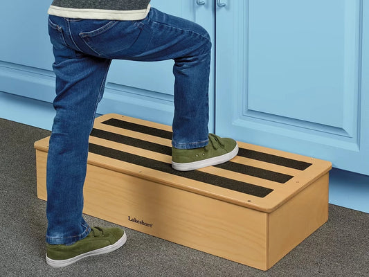 No-Slip Classroom Step Stool - US 8348