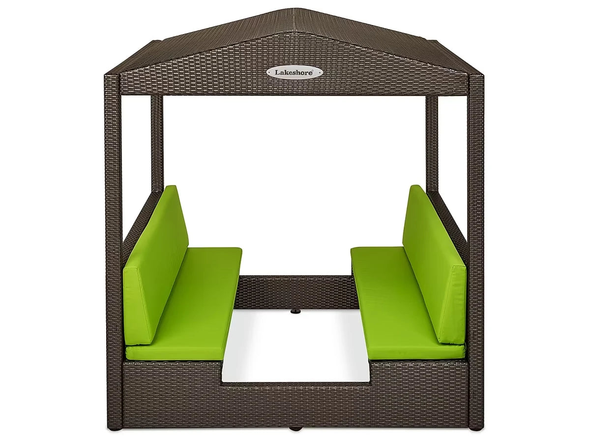 Outdoor Cozy Cabana - US 3028
